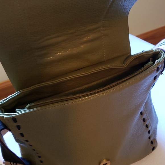 Womens vegan crossbody - Picture 5 of 8